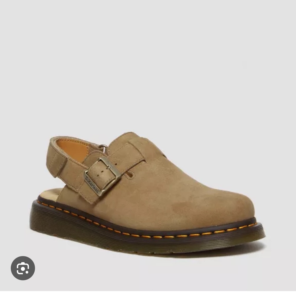 NWT Dr. Martens Tan Leather Slingback Mules - W8